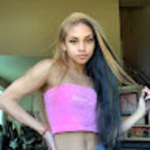 Meet your Posher, Kayla